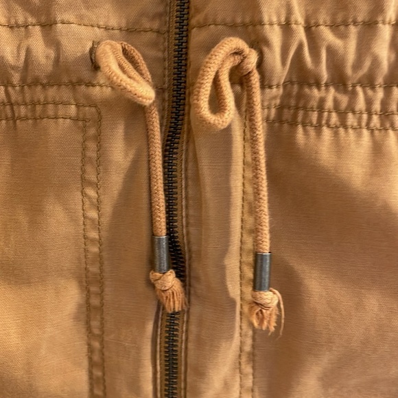 Old Navy Utility Jacket Medium Zip Up Drawstring Coat Camel Color Brown Tan - Picture 9 of 9